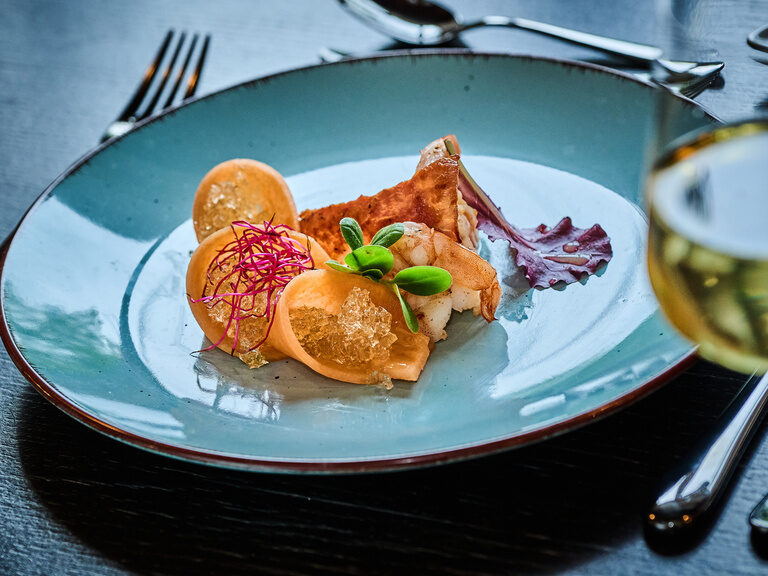 Modern interpretiertes Gourmetgericht aus der Küche des Hotel Wutzschleife.
